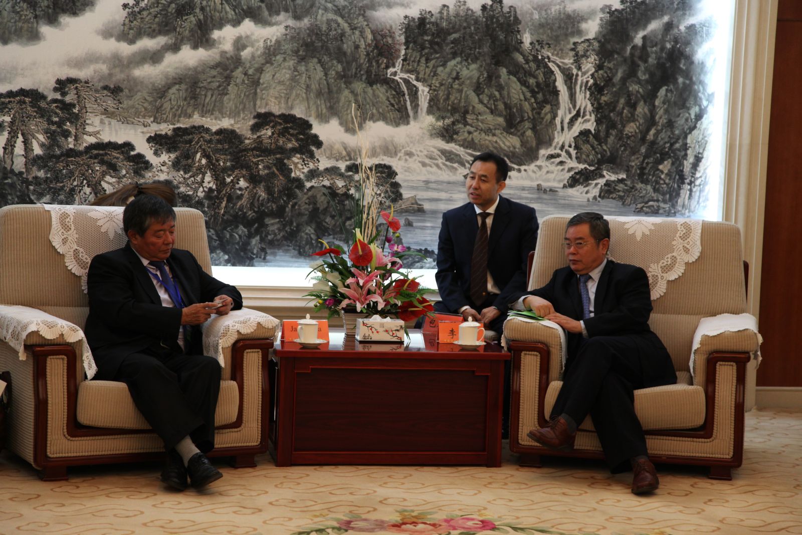 李扬副院长与蒙古科学院扎丹巴副院长会谈