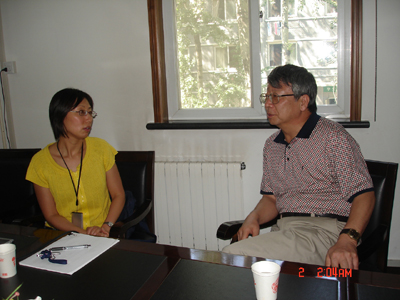 Prof. HAO Shiyun(right) is meeting Dr. Dongyan Blachford(left)