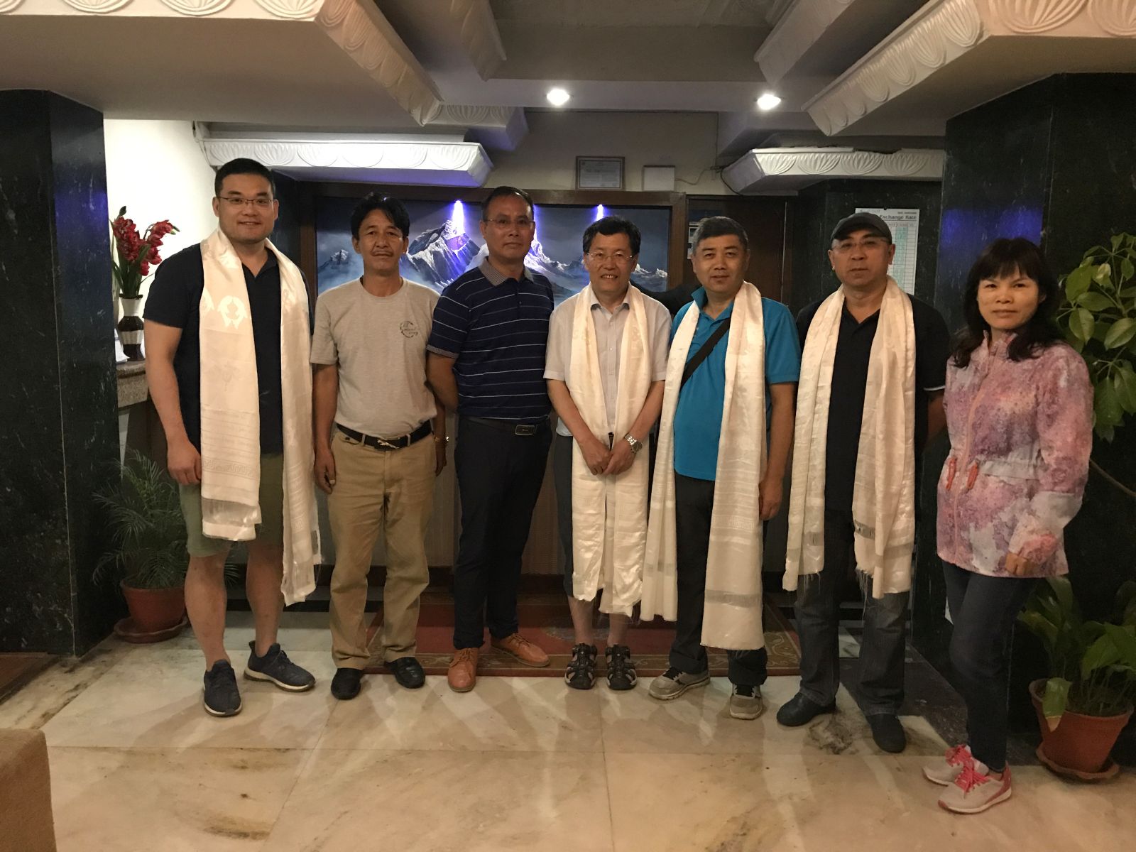 尼泊尔—中国凯拉斯文化促进会领导欢迎代表团一行