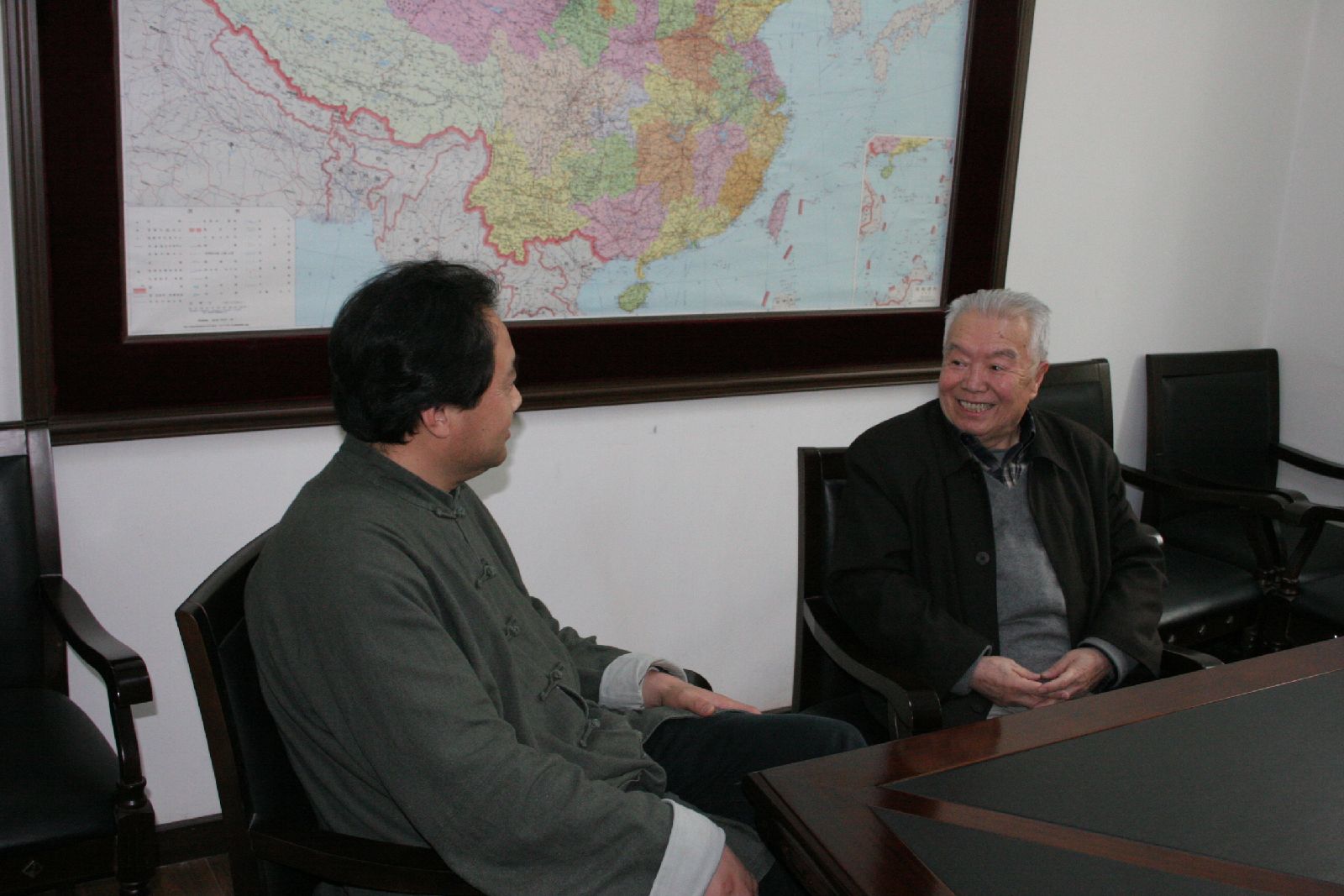 照那斯图先生接受永君专访